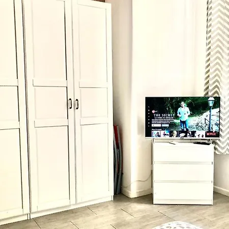 Cris - Close To Vatican - Centre&stadiumarea